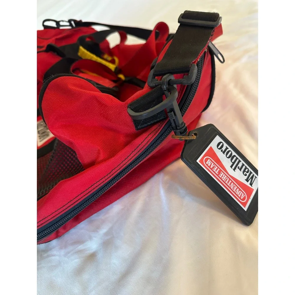Vintage Marlboro Adventure Team Duffel Bag Red Black Travel Gym Luggage Tag 90s